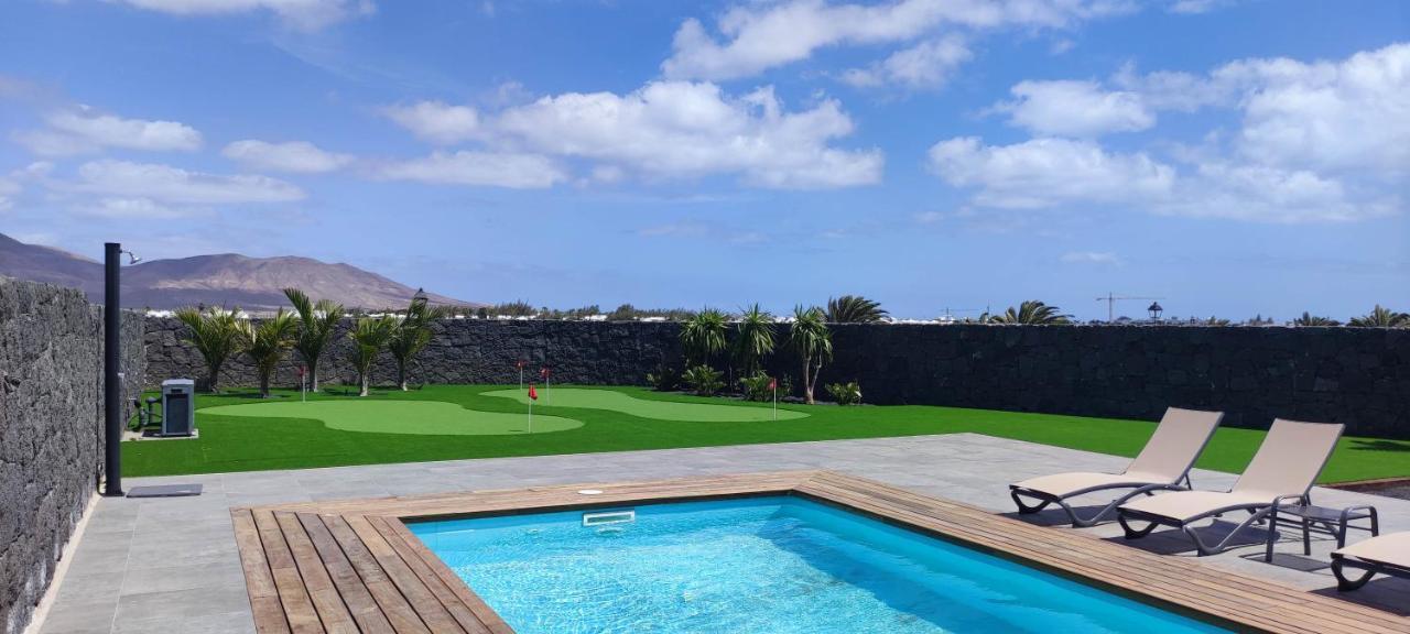 Villa Geneva - Relax Y Diversion Playa Blanca  Buitenkant foto