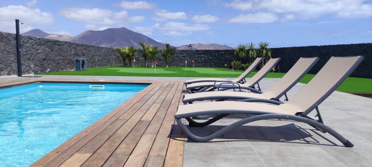 Villa Geneva - Relax Y Diversion Playa Blanca  Buitenkant foto